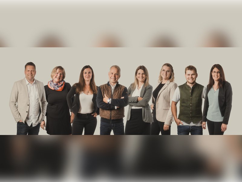Das Team der UNIQA Generalagentur Regional Versicherungsbüro